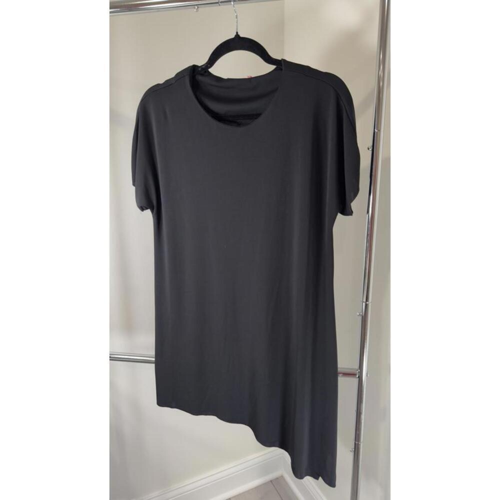 Chic Black Asymmetrical T-Shirt by Catherine Malandrino